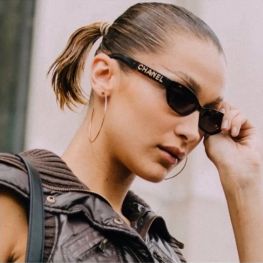 New Chanel Limited Edition rectangle sunglasses A71280 from 2018 collection.